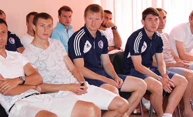 фотоальбом Новый наставник представлен команде