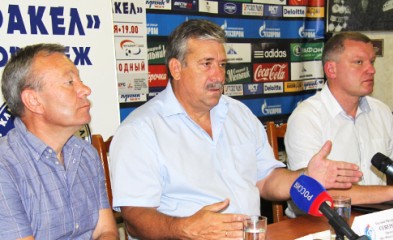 фотоальбом 19.07.2013 — Пресс-конференция