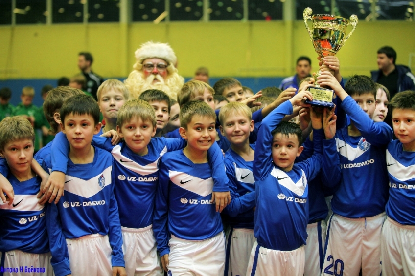 Футбол международный детский турнир