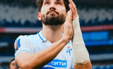 новость Сутормин отыграл два матча со сломанной рукой