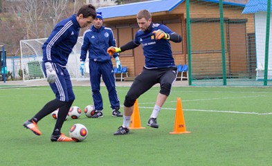 видео Вечерняя тренировка «Факела» 01.02.2016 г.