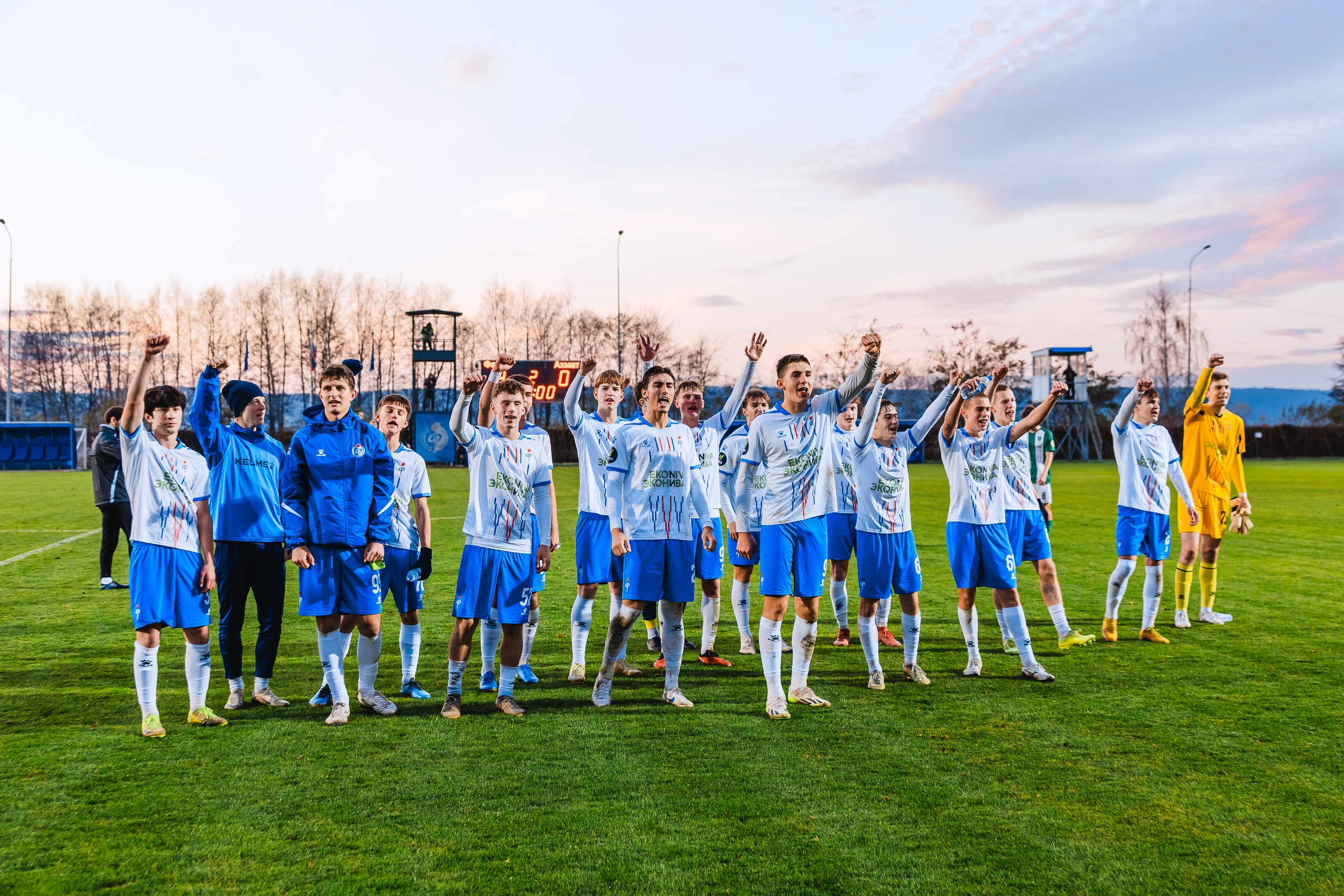 69a2bef0cf1fd_Молодёжка